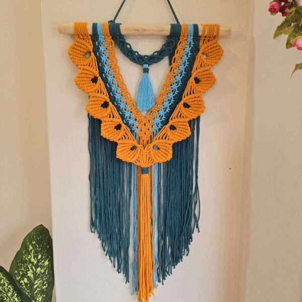 Macrame wall hanging