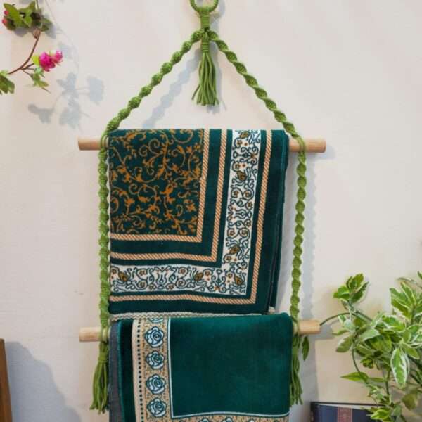 Macrame Jaynamaz hanger